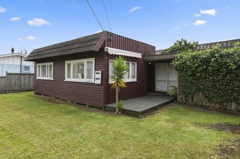 Photo of property in 17a Charles Road, Hannahs Bay, Rotorua, 3010