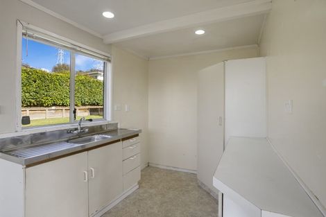 Photo of property in 16 Doone Place, Massey, Auckland, 0614