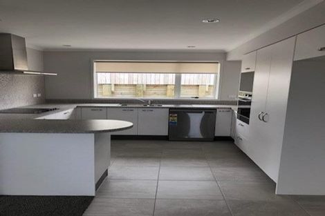 Photo of property in 50 Matija Place, Red Beach, 0932