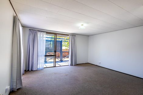 Photo of property in 348 Glengarry Road, Glen Eden, Auckland, 0602