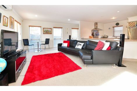 Photo of property in 69b Riverside Road, Orewa, 0931