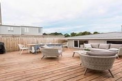 Photo of property in 84a Triangle Road, Massey, Auckland, 0614