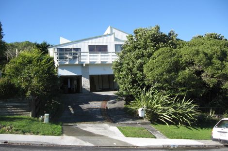 Photo of property in 33 Robson Street, Stokes Valley, Lower Hutt, 5019