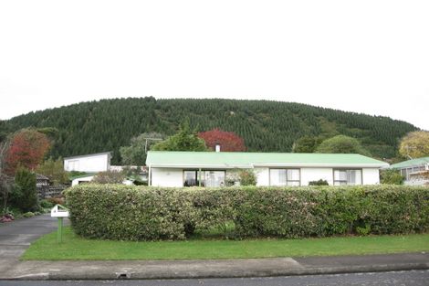 Photo of property in 4 Buckley Grove, Paraparaumu, 5032