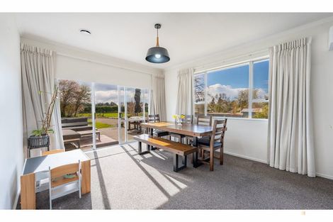 Photo of property in 60 Timaru Road, Waimate, 7924