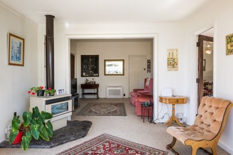 Photo of property in 28 Lighthouse Road, Bluff Hill, Napier, 4110