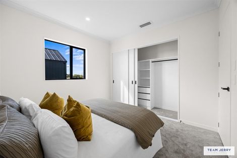 Photo of property in 37 Maungakaraka Road, Karaka, 2580