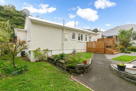 Photo of property in 64 Khandallah Road, Ngaio, Wellington, 6035
