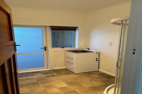 Photo of property in 18 Queens Road, Glen Avon, New Plymouth, 4312