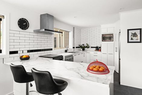 Photo of property in 2195 Waimarama Road, Waimarama, Havelock North, 4294