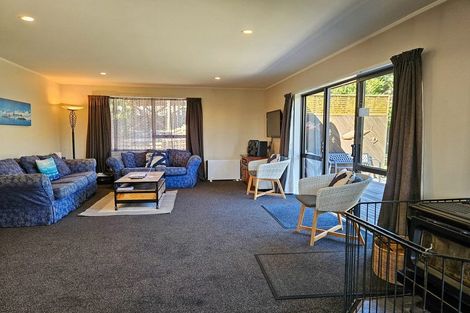 Photo of property in 1 Dwyer Place, Lake Tekapo, 7999