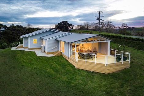 Photo of property in 180 Taylor Road, Waimauku, 0882