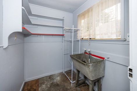 Photo of property in 42 Ross Crescent, Fairfield, Hamilton, 3214