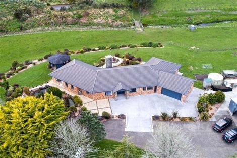 Photo of property in 131 Foster Road, Kumeu, 0891