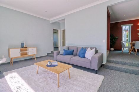 Photo of property in 39 Lanyon Place, Whitby, Porirua, 5024