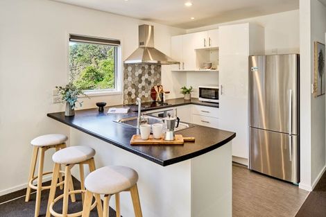 Photo of property in 3a Chester Road, Tawa, Wellington, 5028