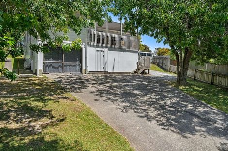 Photo of property in 10 Glucina Place, Glen Eden, Auckland, 0602