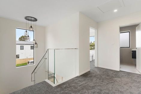 Photo of property in 48b Portadown Avenue, Pakuranga Heights, Auckland, 2010