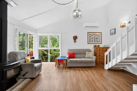 Photo of property in 2/39 Brunton Place, Glenfield, Auckland, 0629