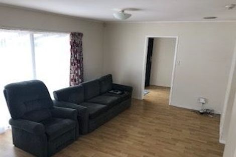 Photo of property in 9 Lysander Crescent, Beach Haven, Auckland, 0626