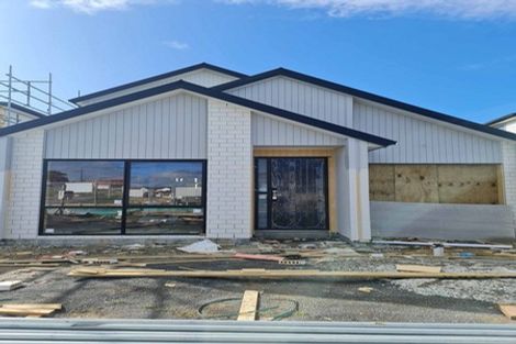 Photo of property in 8 Korowhiti Road, Clarks Beach, 2122