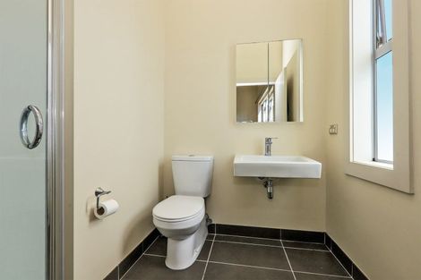 Photo of property in The Terraces, 18/9 Humber Street, Pandora, Napier, 4110