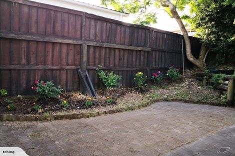 Photo of property in 2/527 Beach Road, Murrays Bay, Auckland, 0630