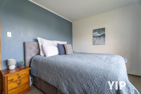 Photo of property in 56 Batchelor Street, Newlands, Wellington, 6037