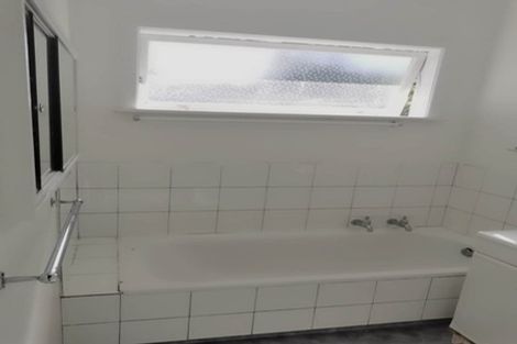 Photo of property in 1/30 Bruce Road, Glenfield, Auckland, 0629