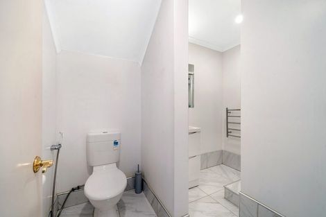 Photo of property in 2 Ochre Place, Blockhouse Bay, Auckland, 0600