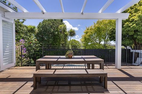 Photo of property in 50 St Johns Road, Saint Johns, Auckland, 1072
