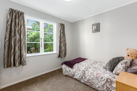 Photo of property in 43 Moores Valley Road, Wainuiomata, Lower Hutt, 5014