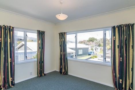 Photo of property in 4a Huia Road, Raumati Beach, Paraparaumu, 5032