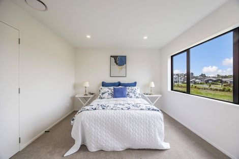 Photo of property in 6 Kartolina Crescent, Kumeu, 0810