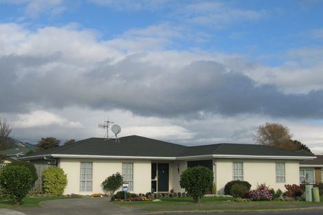 Photo of property in 17 Heihei Place, Paraparaumu, 5032