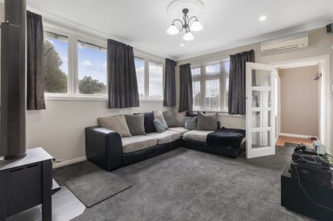 Photo of property in 16 August Street, Stokes Valley, Lower Hutt, 5019