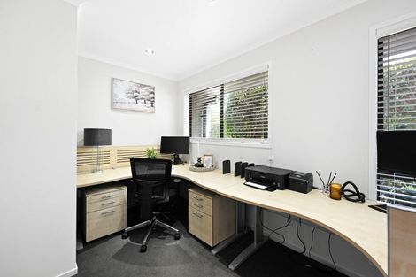 Photo of property in 16 Hampshire Court, Flagstaff, Hamilton, 3210