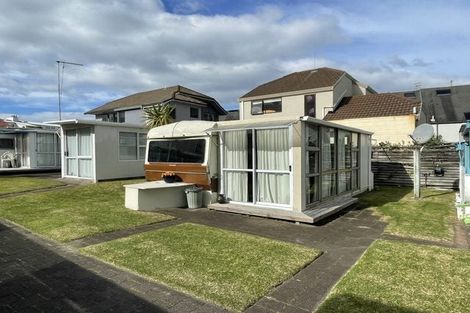 Photo of property in 39 Maunganui Road, Mount Maunganui, 3116