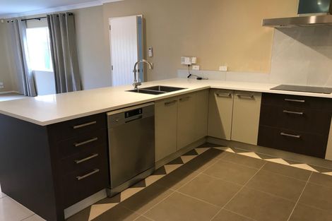 Photo of property in 33 Janway Avenue, Flat Bush, Auckland, 2016