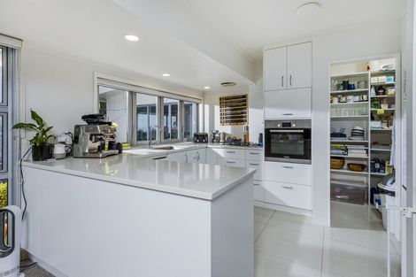 Photo of property in 89 Churchill Road, Murrays Bay, Auckland, 0630