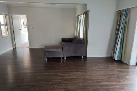 Photo of property in 1 Fayette Place, Te Atatu South, Auckland, 0610