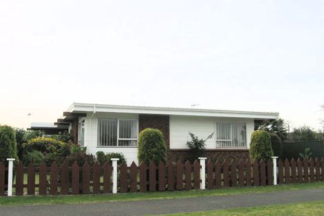 Photo of property in 4 Roskilda Crescent, Taradale, Napier, 4112