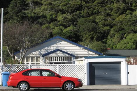 Photo of property in 181 Muritai Road, Eastbourne, Lower Hutt, 5013