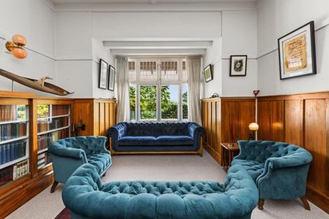 Photo of property in 60 Milton Road, Bluff Hill, Napier, 4110