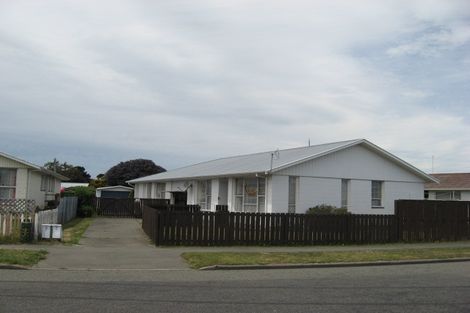 Photo of property in 2/10 Pateke Place, Bromley, Christchurch, 8062