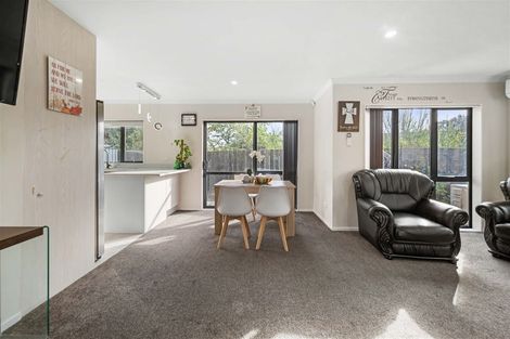 Photo of property in 23 Mckenzie Road, Mangere Bridge, Auckland, 2022