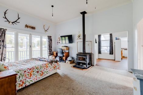 Photo of property in 37 Newman Road, Eketahuna, 4900