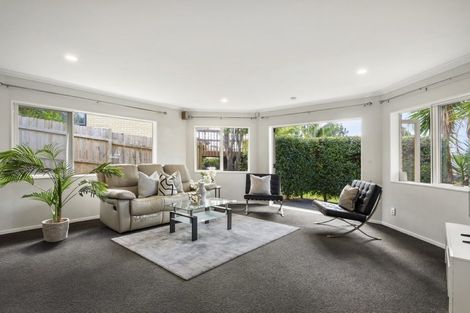 Photo of property in 7 Louvain Place, Greenhithe, Auckland, 0632