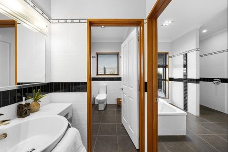 Photo of property in 24 Grace James Road, Pukekohe, 2120