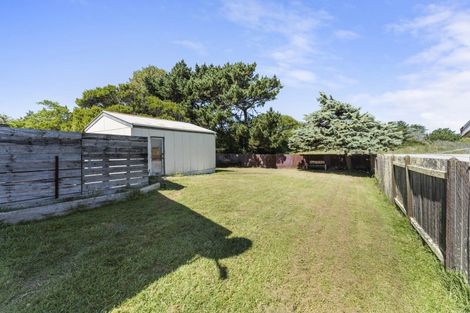 Photo of property in 97 Koputara Road, Himatangi Beach, Foxton, 4891